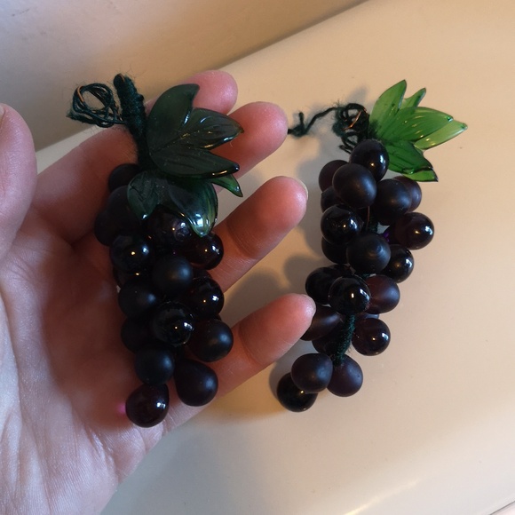 Grape Cluster Decor (Glass) - Picture 2 of 2